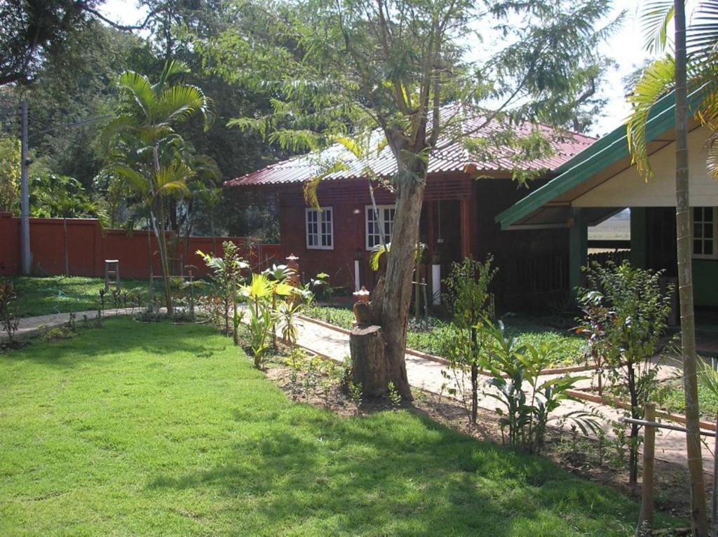 Tamarind Grand Resort Mae Sariang Dış mekan fotoğraf